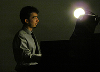 Saimonton Ribeiro dos Reis (piano)